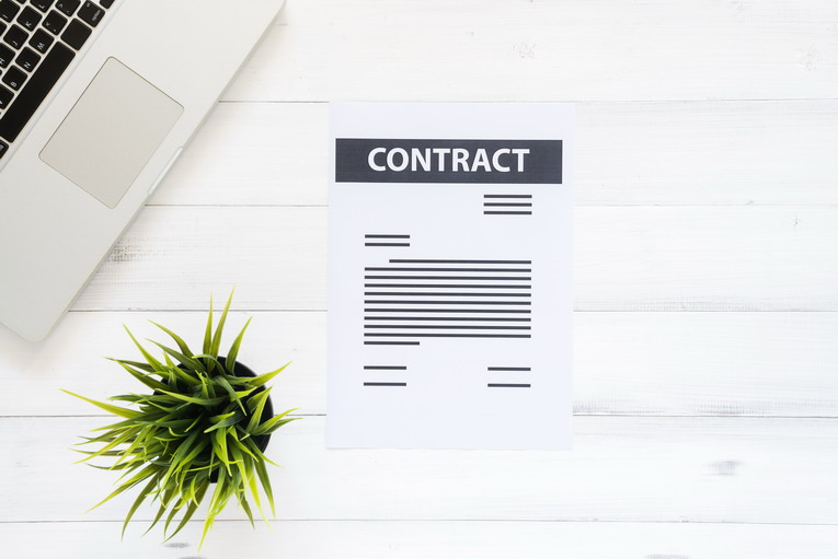 I contratti di lavoro nel 2024: diritti dei lavoratori e responsabilità dei datori di lavoro in un’epoca di cambiamento