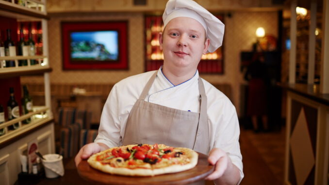 Le competenze fondamentali per lavorare come pizzaiolo professionista